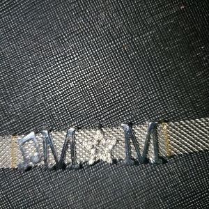 Beautiful silver bracelet with the word Mom